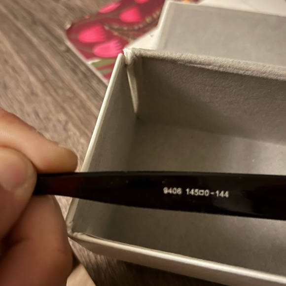 reddish brown gradient Dior frames! Comes with case. - Picture 3 of 4